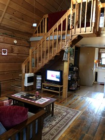 Romantic Log Cabin with Hot Tub near Cherokee National Forest, Tennessee - Coker Creek, Tennessee - glamping.directory