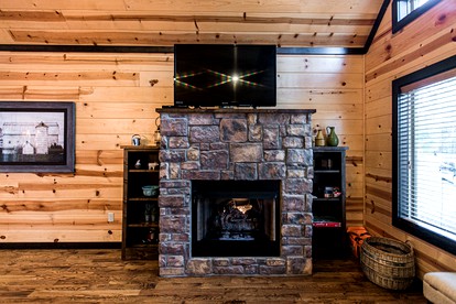 Relaxing Outdoor Escape at a Broken Bow, Oklahoma Glamping Cabin - Broken Bow, Oklahoma - glamping.directory