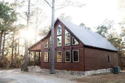 Relaxing Outdoor Escape at a Broken Bow, Oklahoma Glamping Cabin - glamping.directory