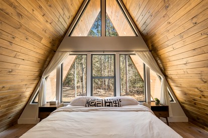 Impressive Luxury A-Frame with Ping-Pong Table in Louisiana - Many, Louisiana - glamping.directory