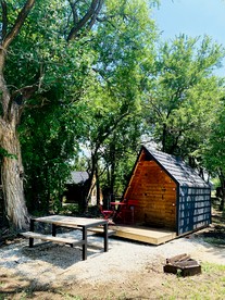 Comfort Camping Retreat with Fire Pit & Picnic Area in Humboldt, Kansas - Humboldt, Kansas - glamping.directory