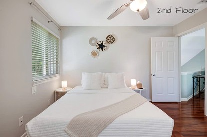 Serene Vacation Home with Screened Pool & River Access Near Beaches, Dining & Shopping in Jupiter, Florida - Jupiter, Florida - glamping.directory