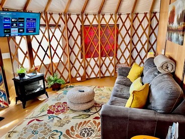 Mountaintop Luxury Yurt Rental for Georgia Glamping - US, Georgia - glamping.directory