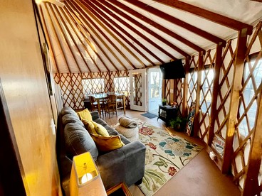 Mountaintop Luxury Yurt Rental for Georgia Glamping - US, Georgia - glamping.directory