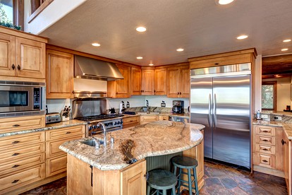 Breathtaking Mountain Vacation Rental with Hot Tub in Breckenridge, Colorado - Breckenridge, Colorado - glamping.directory