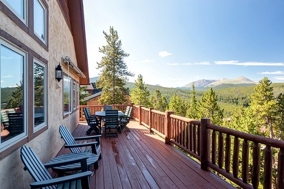 Breathtaking Mountain Vacation Rental with Hot Tub in Breckenridge, Colorado - Breckenridge, Colorado - glamping.directory