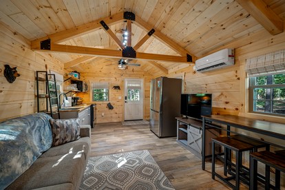 Cozy Woodland Cabin Escape for Families, Friends & Retreats in Mentone, Alabama - Mentone, Alabama - glamping.directory