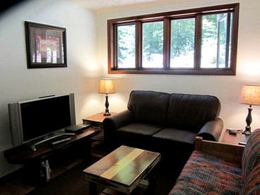 Mountain Cabin Rental with Modern Amenities in Lake Placid, New York - Lake Placid, New York - glamping.directory