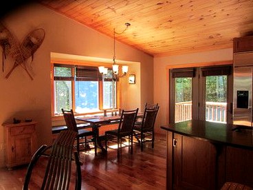 Mountain Cabin Rental with Modern Amenities in Lake Placid, New York - Lake Placid, New York - glamping.directory
