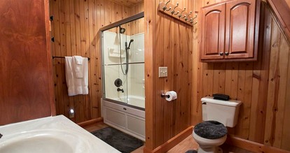 Romantic Forest Cabin with Amazing Private Deck and Spa in Ohio - Sugarcreek, Ohio - glamping.directory