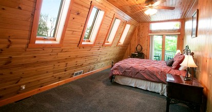 Romantic Forest Cabin with Amazing Private Deck and Spa in Ohio - Sugarcreek, Ohio - glamping.directory