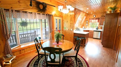 Romantic Forest Cabin with Amazing Private Deck and Spa in Ohio - Sugarcreek, Ohio - glamping.directory