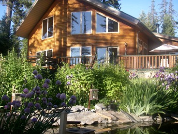 Spacious Suite for a Romantic Getaway near Flathead Lake in Marion, Montana - glamping.directory