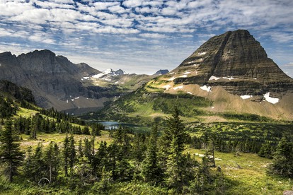 Beautiful Bed and Breakfast for a Romantic Getaway in Southern Montana - Hungry Horse, Montana - glamping.directory