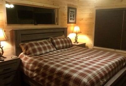 Spectacular Dog-Friendly Cabin with Mountain Views in Sevierville, Tennessee - Sevierville, Tennessee - glamping.directory