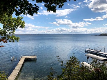 Charming Pet-Friendly Cottage Seconds from Lake near Rochester, New York - Torrey, Utah - glamping.directory
