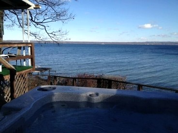 Charming Pet-Friendly Cottage Seconds from Lake near Rochester, New York - Torrey, Utah - glamping.directory