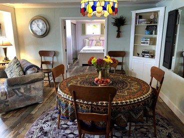 Charming Pet-Friendly Cottage Seconds from Lake near Rochester, New York - Torrey, Utah - glamping.directory