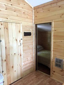 Cozy Cottage Rentals with Private Beach near Springfield, Massachusetts - Lake Luzerne, New York - glamping.directory
