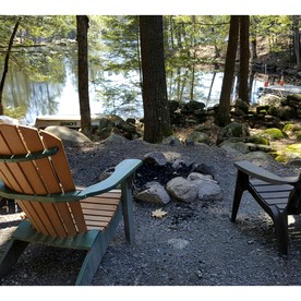Cozy Cottage Rentals with Private Beach near Springfield, Massachusetts - Lake Luzerne, New York - glamping.directory