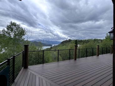 Mountain Cabin with Lake Views and Hot Tub Near Palisades Reservoir, Idaho - Irwin, Idaho - glamping.directory