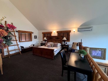 Mountain Cabin with Lake Views and Hot Tub Near Palisades Reservoir, Idaho - Irwin, Idaho - glamping.directory