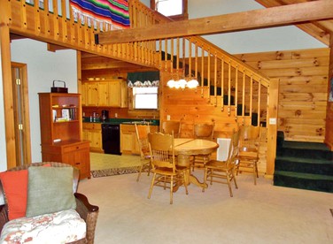 Gorgeous Log Cabin Rental with Easy Mountain Access in Maggie Valley, North Carolina - Maggie Valley, North Carolina - glamping.directory
