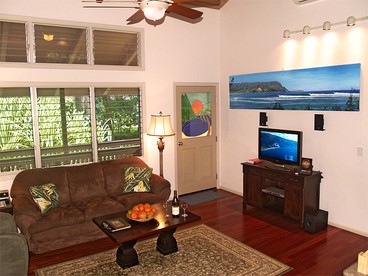 Bright Tropical Retreat Perfect for Honeymooners on Kauai, Hawaii - Hanalei, Hawaii - glamping.directory