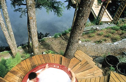 Bed and Breakfast Suite Rentals with Balconies for a Vacation to Juneau, Alaska - Juneau, Alaska - glamping.directory