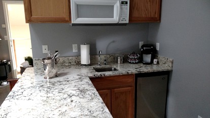 Bed and Breakfast Suite Rentals with Balconies for a Vacation to Juneau, Alaska - Juneau, Alaska - glamping.directory