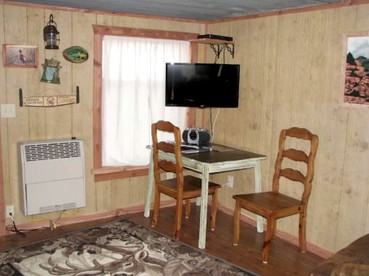 Charming Cottage Rental with Whirlpool Tub in Sharon, Oklahoma - Sharon, Oklahoma - glamping.directory