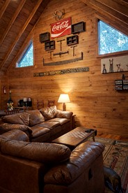 Lovely Copperhill Cabin Rental for a Tennessee Vacation - Copperhill, Tennessee - glamping.directory