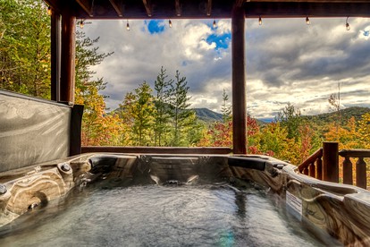 Smoky Mountain Views Cabin in Sevierville, Tennessee for Family Glamping - Sevierville, Tennessee - glamping.directory