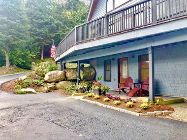Rustic Hot Tub Cabin Rental Perfect for a New Hampshire Vacation - Carroll, New Hampshire - glamping.directory