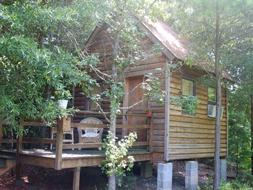 Beautiful Private Cabin Nestled on Premiere Retreat Center, North Carolina - Gold Hill, North Carolina - glamping.directory