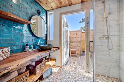 A+ Privacy | Romantic Lux | Sauna | Hot/Cold Pool in Texas - Wimberley, Texas - glamping.directory