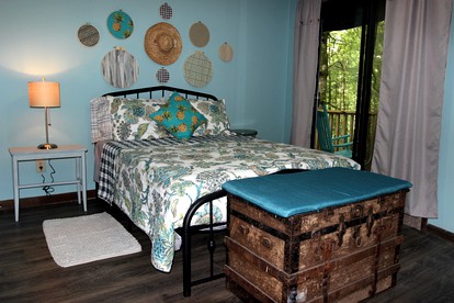 Rustic Tree Top Cabin in Sky Valley, Georgia - Sky Valley, Georgia - glamping.directory
