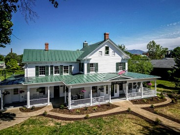 Exquisite Zen Suite Retreat near Blue Ridge Mountain in Virginia - glamping.directory