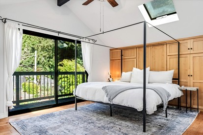 Luminous Cabin with Breathtaking Design and Location in Cazadero, California - Cazadero, California - glamping.directory