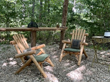 Vintage Caravan Rental for Exploring the Great Outdoors in Cassville, Missouri - Cassville, Missouri - glamping.directory