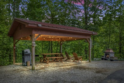 Secluded Luxury Cabin with Hot Tub, Arcade, and Fireplace near Great Smoky Mountains, Tennessee - Cosby, Tennessee - glamping.directory