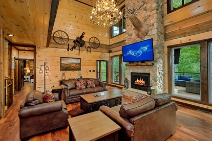 Amazing Glamping Site with Home Theater, Hot Tub and Games Room near the Great Smokies, Tennessee - Sevierville, Tennessee - glamping.directory