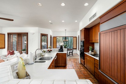 Serene Desert Villa with Private Garden and Hot Tub, Perfect for a Weekend Escape from Phoenix - Cave Creek, Arizona - glamping.directory