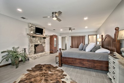 Luxurious German-Style Ranch Vacation Rental with Pool Access and Stunning Views in Bergheim, Texas - Bergheim, Texas - glamping.directory