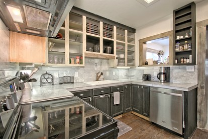 Luxurious German-Style Ranch Vacation Rental with Pool Access and Stunning Views in Bergheim, Texas - Bergheim, Texas - glamping.directory
