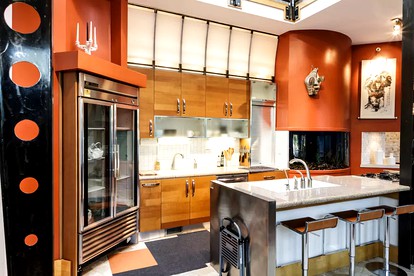Unique and Modern Getaway with an Exotic Aquarium in Indianapolis, Indiana - Indianapolis, Indiana - glamping.directory