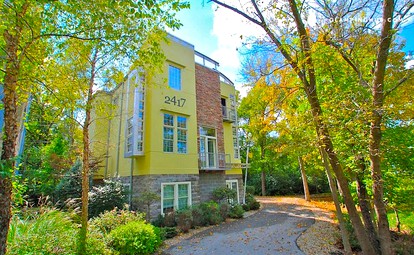 Unique and Modern Getaway with an Exotic Aquarium in Indianapolis, Indiana - glamping.directory