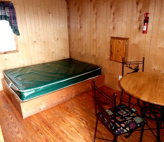 Spectacular Lakefront Wooden Cabin near West Yellowstone, Montana - West Yellowstone, Montana - glamping.directory