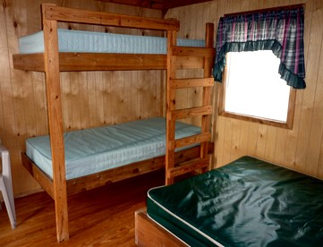 Spectacular Lakefront Wooden Cabin near West Yellowstone, Montana - West Yellowstone, Montana - glamping.directory