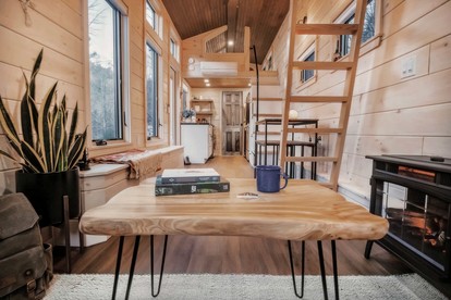 Stunning Cedar Tiny House with Sauna Access for a Romantic Getaway in Chester, Vermont - Chester, Vermont - glamping.directory